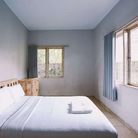 Отель Swan House Canggu Экстерьер фото