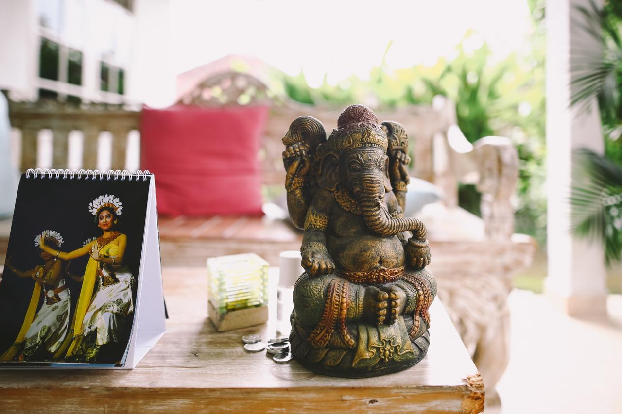 Отель Swan House Canggu Экстерьер фото