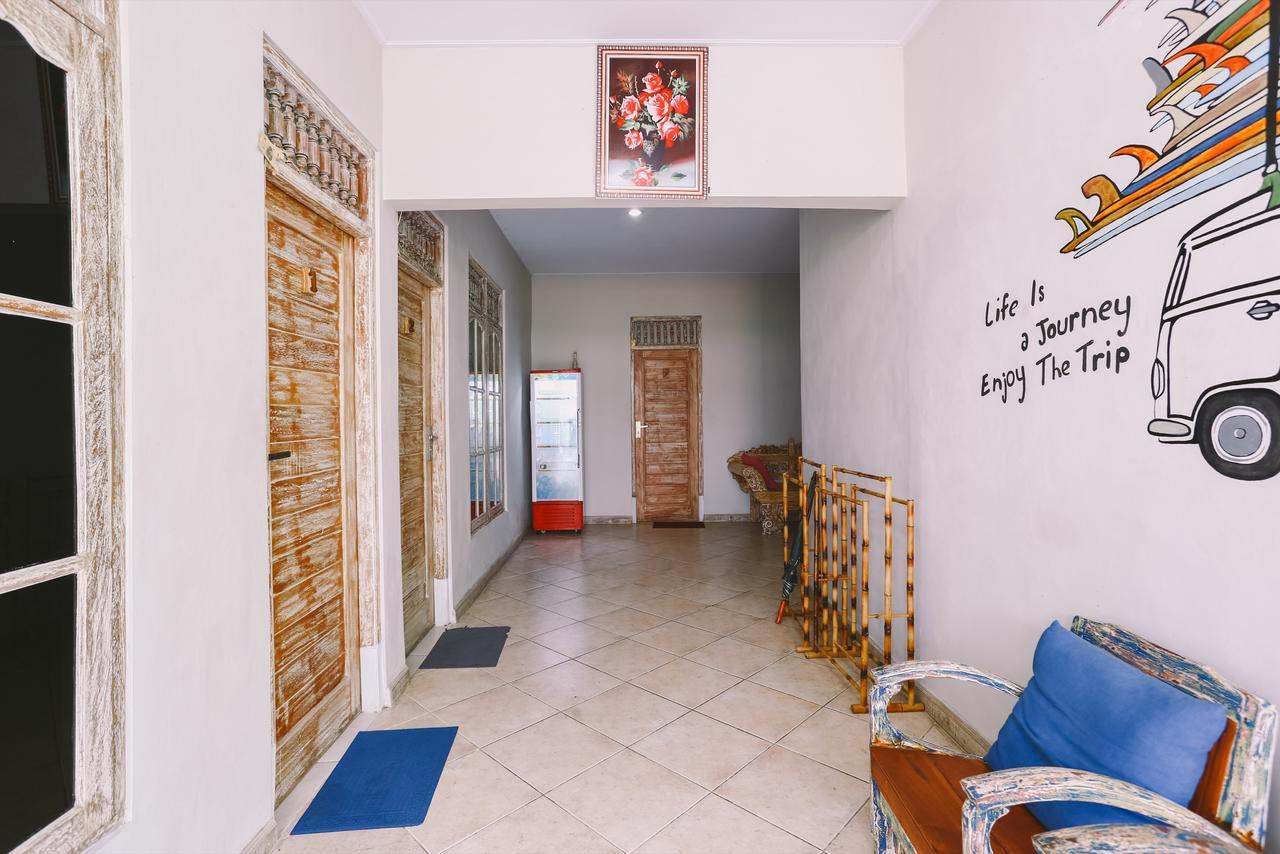 Отель Swan House Canggu Экстерьер фото