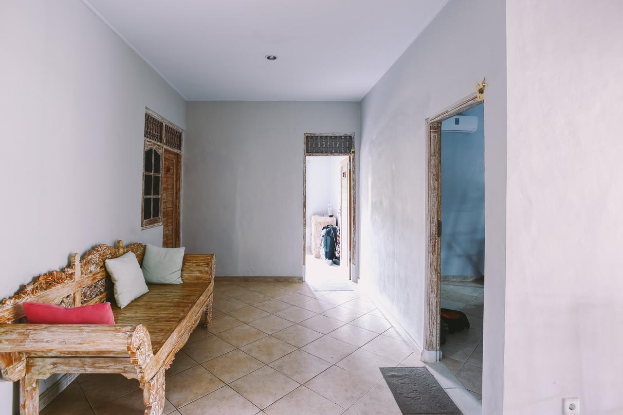 Отель Swan House Canggu Экстерьер фото