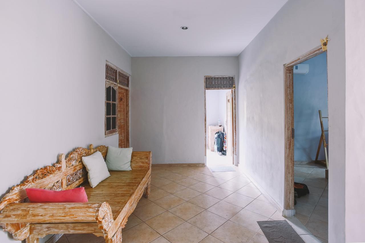 Отель Swan House Canggu Экстерьер фото