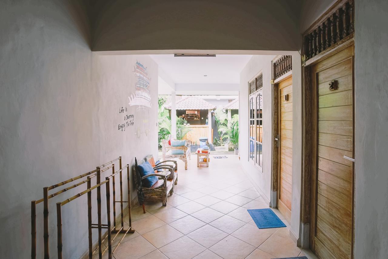 Отель Swan House Canggu Экстерьер фото