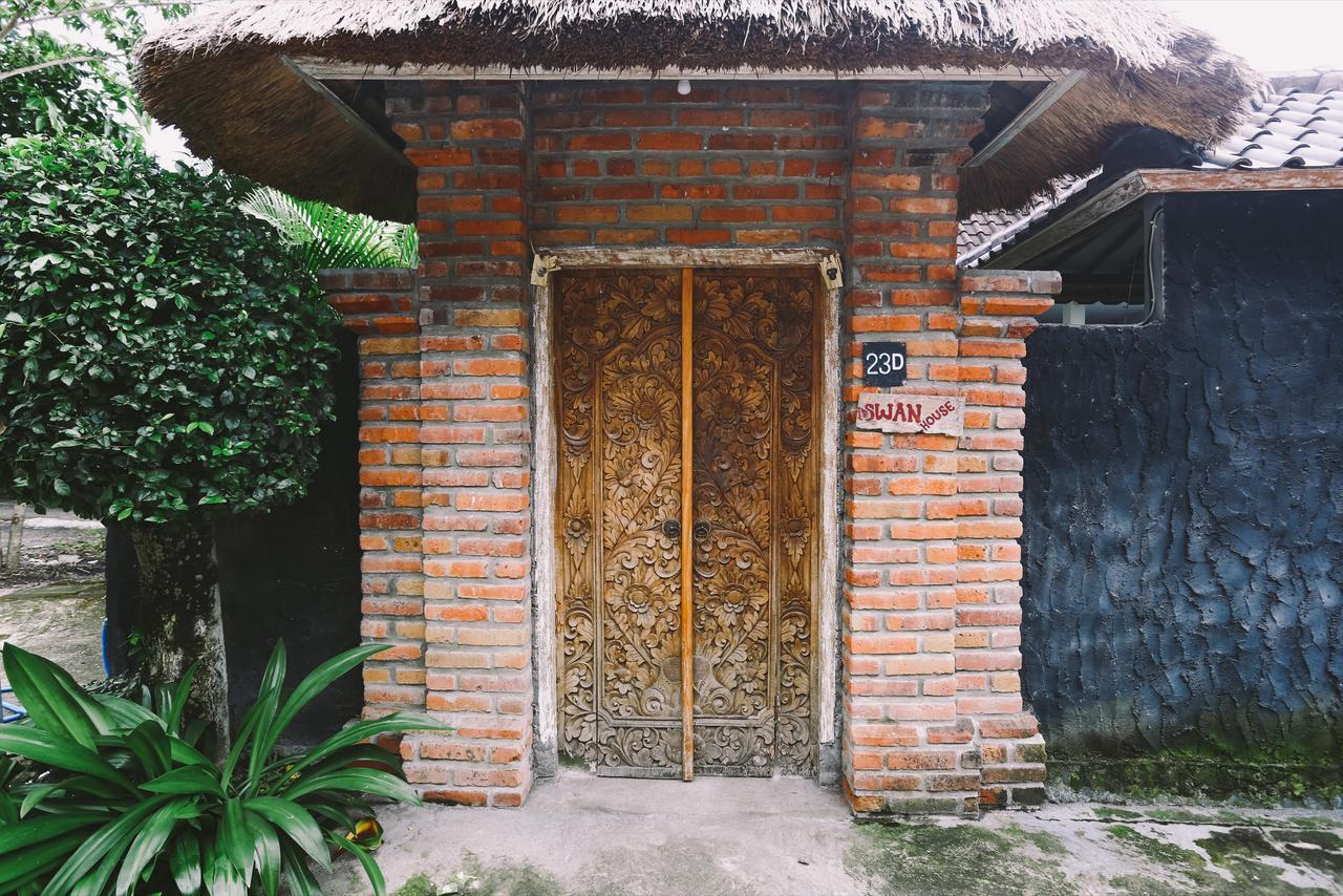 Отель Swan House Canggu Экстерьер фото