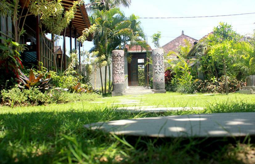 Отель Swan House Canggu Экстерьер фото