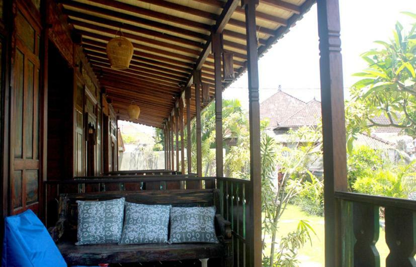 Отель Swan House Canggu Экстерьер фото